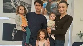 Państwo Kamila i Piotr Bubiłkowie lubią czytać. I zarażają tym również swoje córeczki. Zwłaszcza najstarsza z nich bez książek nie wyobraża już sobie życia.