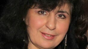  Eleni to tak naprawdę Helena Dzoka (z domu Milopulos).