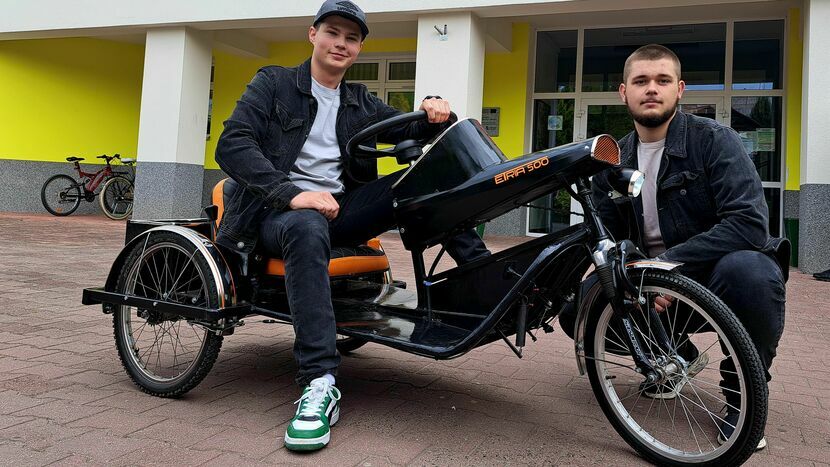 Szymon i Sebastian są bardzo dumni ze swojego wynalazku. Ich pojazd mogą z powodzeniem użytkować osoby niepełnosprawne. – Byłby też świetny dla naszego kolegi, który choruje na astmę i z jazdą na normalnym rowerze miewa problemy – tłumaczą nastolatkowie.