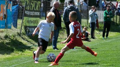 Igor Lewandowski (z lewej) został najlepszym piłkarzem turnieju BeKSa Cup 2015