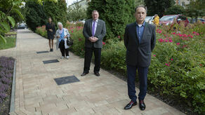 Pierwsze gwiazdy najlepszych kraśnickich sportowców - olimpijczyków: Zuzanny Mazurek, Jerzego Niecia, Marka Bajana oraz Marka Stępnia zostały odsłonięte na alei przed Centrum Kultury i Promocji 24 września 2021 r. W imieniu M. Stępnia gwiazdę odsłoniła pani Genowefa, mama olimpijczyka z Barcelony.