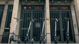 Po co urzędowi marszałkowskiemu hulajnogi? Kosztowały krocie