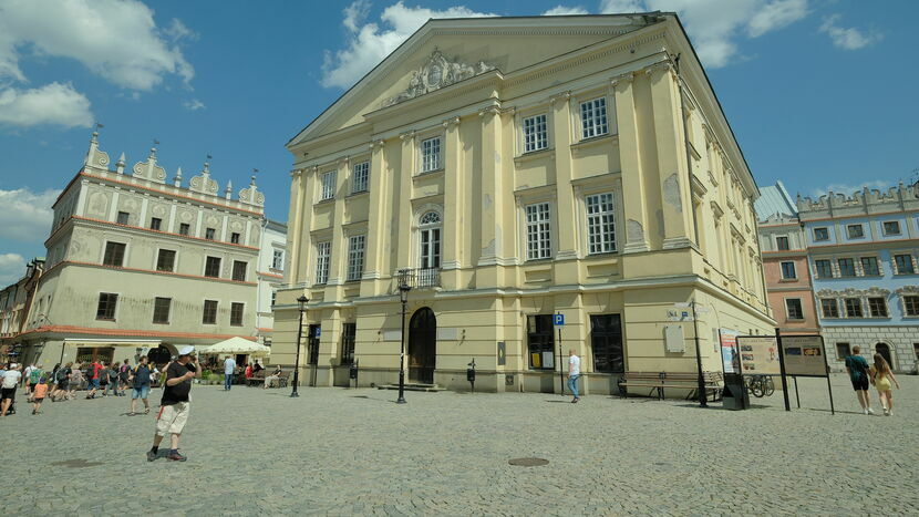 Miasto Lublin starało się m.in. o pieniądze na modernizację zabytkowego budynku dawnego Trybunału Koronnego. Aktualnie trwa przygotowywanie dokumentacji tej inwestycji. Ratusz liczy, że w razie zdobycia finansowania, prace uda się rozpocząć w przyszłym roku