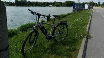 Dryfujące w pobliżu tamy ciało zauważył jeden z przechodniów.