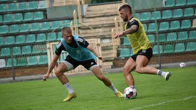 Piłkarze Górnika Łęczna zamiast sparingu z Motorem musieli zagrać między sobą grę wewnętrzną

