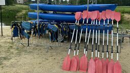 Kajakarze zostaną tu wyposażeni w cały niezbędny sprzęt