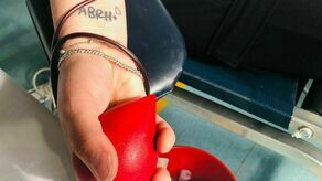 Przypomnijmy, że krew może oddać każda pełnoletnia, zdrowa osoba. Należy zgłaszać się na akcję po lekkim posiłku. Dzień wcześniej nie powinno się spożywać alkoholu