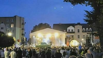 Jajkami w Zenka Martyniuka "Nie jesteś już kochany przez cały kraj"