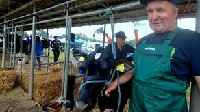 10-miesięczna Zuzia została starannie przygotowana do wystawy i zgarnęła wszystko, co było do zgarnięcia