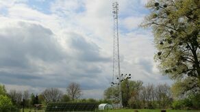 55-metrowa konstrukcja spędza sen z powiek grupie mieszkańców południowej części miasta, którzy walczą o jej rozbiórkę. Trwający od kilku miesięcy spór swój finał znajdzie w sądzie