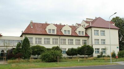 Nowy nabytek AZ przy ul. Szczebrzeskiej jest w dobrym stanie. Nie wymaga wielkich przeróbek, tylko przystosowania do potrzeb uczelni