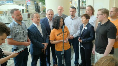 Do udziału w Obywatelskiej Kontroli Wyborów zachęcają przedstawiciele Komitetu Obrony Demokracji, Platformy Obywatelskiej, Polskiego Stronnictwa Ludowego, Polski 2050, Nowej Lewicy i Nowoczesnej.