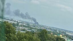 Kłęby dymu przy Metalurgicznej. Wiadomo, co się pali 