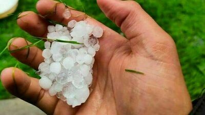 Zapowiadanym na czwartek burzom mogą towarzyszyć opady gradu. Zdjęcie ilustracyjne.