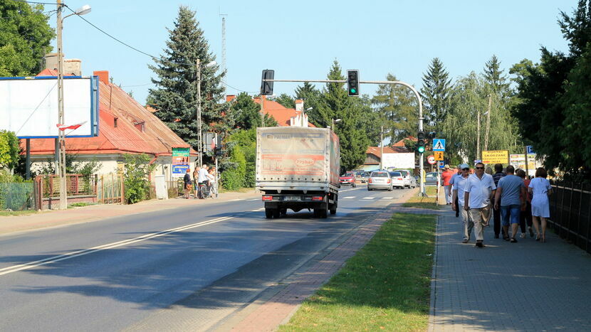 Kurów to jedna z największych wiosek na Lubelszczyźnie. Liczy ponad 2,7 tys. mieszkańców, czyli nieco więcej od Kazimierza Dolnego. W powiecie puławskim wyższą populację notują tylko Puławy i Nałęczów.