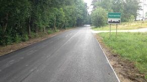 Planowane do przebudowy odcinki w Długim Kącie-Osadzie i Górnikach są obecnie wyłożone tłuczniem, w Hamerni i Górecku Starym są to drogi gruntowe. Na wszystkich będzie wylewany asfalt