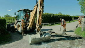 Kawałek po kawałku. Położą nowy asfalt w 10 wioskach