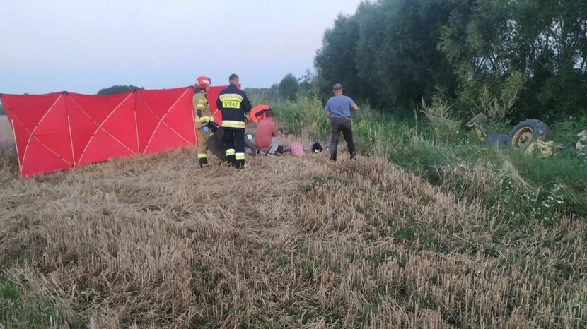 Na pomoc przygniecionemu ruszyli świadkowie i policjanci