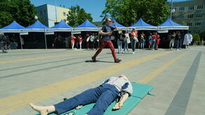 Uniwersytet Medyczny wyda ponad 140 tys. złotych na edukowanie młodzieży i seniorów o krwotokach