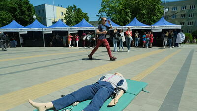 Uniwersytet Medyczny wyda ponad 140 tys. złotych na edukowanie młodzieży i seniorów o krwotokach