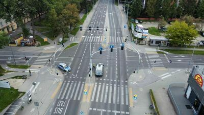 Bombę lotniczą ważącą 250 kilogramów znaleziono podczas prac ziemnych przy ul. Wrońskiej. Po zamknięciu części dzielnicy Bronowice - ulice opustoszały
