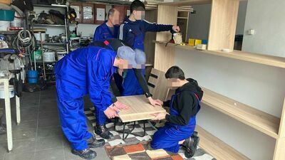 Co po odsiadce? Skazani uczą się na budowlańców, stolarzy, opiekunów