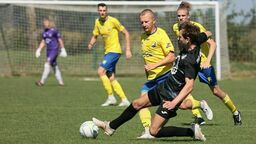 Tropikalne warunki, posiłki z pierwszej drużyny i wygrana rezerw Avii z Sokołem Konopnica [zdjęcia]