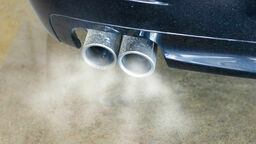 Jeżdżą i trują. Policja zasadza się na nich z dymomierzem