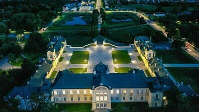 Ekspres do kawy, toster i grill. To lista zakupów do pałacu 