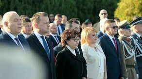Rządowa ekipa opanowała Frampol. Sasin nie przepuści Niemcom sprawy reparacji