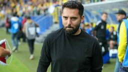 Piłkarze Goncalo Feio przegrali trzy mecze z rzędu. Już w piątek szansa na przełamanie kiepskiej serii, w Gdyni