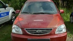 Tak się odstresowywał po kłótni z dziewczyną, że uszkodził cudze auto