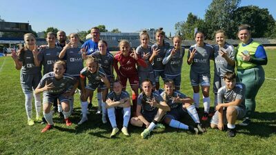 Piłkarki MOSiR Lubartów świętują efektowną wiktorię w Krakowie