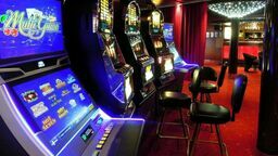 Ukradł pieniądze z automatu do gier. Wpadł po 16 latach