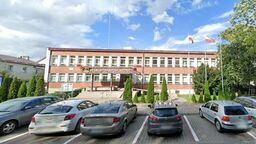 Czy obecne władze powiatu hrubieszowskiego oraz powiatowi radni będą do końca tej kadencji urzędować w budynku przy ul. Narutowicza? Mieszkańcy mają szansę o tym zdecydować 22 października.