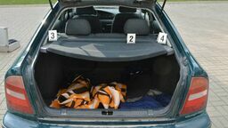 Kochał za bardzo. 28-latek schował swoją eks do bagażnika i wywiózł 