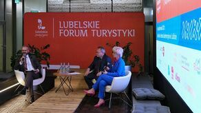 W konferencji zapowiadającej III Lubelskie Forum Turystyki udział wzięli (od prawej): Agnieszka Drozd-Bownik (p.o. dyrektora Departamentu Promocji, Sportu i Turystyki UMWL), Zbigniew Wojciechowski (wicemarszałek województwa lubelskiego) i Marcin Kania (dyrektor hotelu Wieniawski, szef Regionalnej Izby Gospodarczej Hotelarstwa Polskiego, wiceprezes Lubelskiej Regionalnej Organizacji Turystycznej)