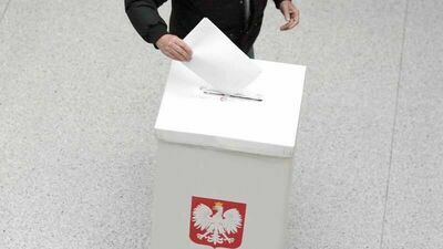 Wylosowano kolejność na kartach wyborczych. Pełne listy kandydatów do Sejmu i Senatu  