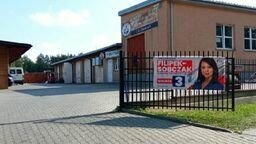 Banery wyborcze pojawiły się przy cmentarzu i szybko zniknęły po interwencji
