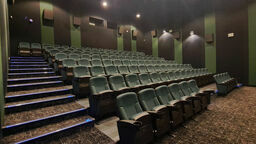 Nowa wykładzina, nowe fotele, nowe oświetlenie