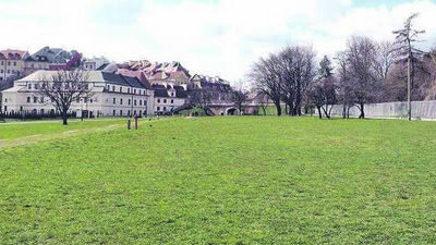 Jednym z pierwszych projektów zgłoszonych w ramach programu ma być rewitalizacja Błoni pod Zamkiem. Miasto zamówiło wykonanie zamiennej dokumentacji projektowo-kosztorysowej dla budowy w tym miejscu parku. Wykona ją pracownia Zielone Kreski z Lublina