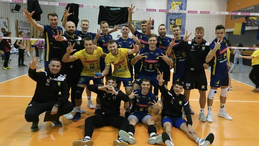 Siatkarze ze Świdnika wygrali trzeci mecz z rzędu - pokonali na wyjeździe Olimpię Sulęcin 3:0<br />
