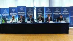 W poprzedniej debacie zorganizowanej przez Akademię Zamojską wzięli udział: Sylwia Buźniak (KW Nowa Lewica), Sławomir Ćwik (KKW Trzecia Droga PSL - PL2050 Szymona Hołowni), Krzysztof Grabczuk (KKW Koalicja Obywatelska), Marcin Różycki (KW Bezpartyjni Samorządowcy), Jarosław Sachajko (KW Prawo i Sprawiedliwość) oraz Witold Tumanowicz (KW Konfederacja Wolność i Niepodległość). 