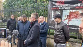Ksiądz kontra posłanka. A chodzi o sprawę sprzed 3 lat