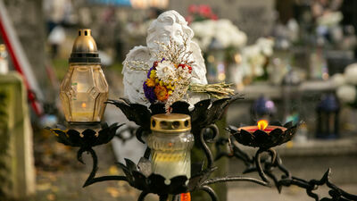 Spacerkiem między grobami. To wystawa w sam raz na listopad