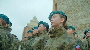 185 uczniów klas pierwszych z XIV LO złożyło uroczyste ślubowanie