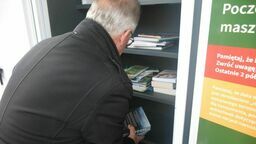 Półki zaczęły się zapełniać zaraz po otwarciu