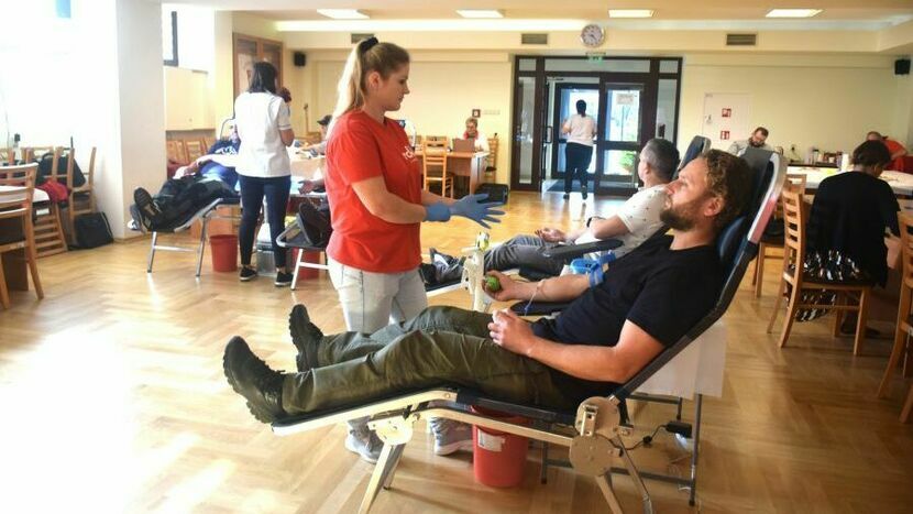 W ostatni czwartek krew oddawano w UM Biłgoraj. Zgłosiło się 30 osób. Do donacji zakwalifikowano 29 krwiodawców.