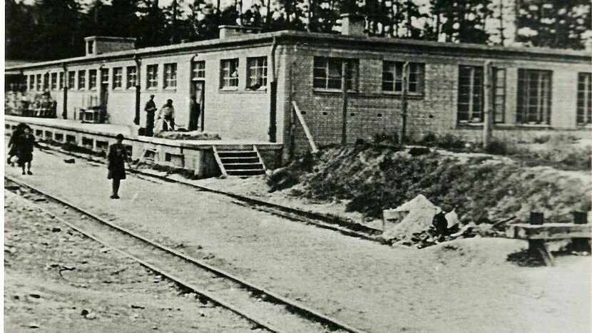 Niemiecki obóz pracy SS w Poniatowej. Hala numer 2 – rampa kolejowa i magazyny