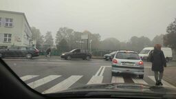 Miasto się korkuje po tym, jak zamknięto przejazd 